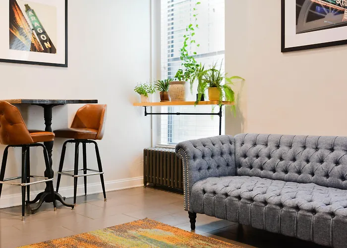 Chicago Getaway Hostel
