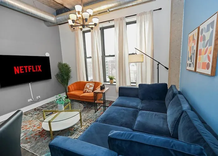Mccormick Place Modern 2Br Loft In Downtown Chicago Michigan Avenue With Optional Parking Near Soldier Field