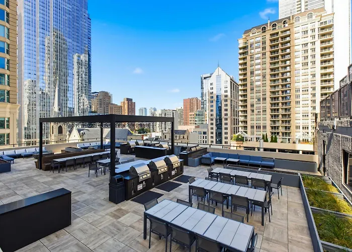 2Bd River North Condo With Million Dollar Views! Condo