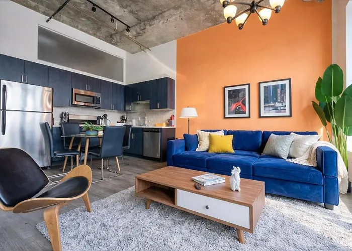 Cozy 2Br South Loop Condo With Optional Parking And Gym Near Mccormick Place, Public Transit & City Hotspots