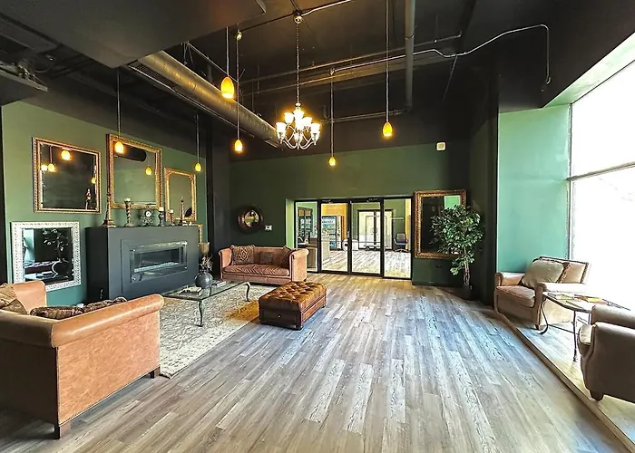 Pet friendly Mccormick Place 2Br Stylish Suite With Optional Parking And Gym For Up To 8 Guests Near Soldier Field And Grant Park Chicago