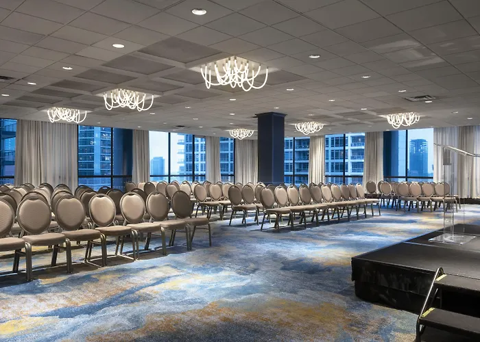 Voco Chicago Downtown - Riverwalk By Ihg