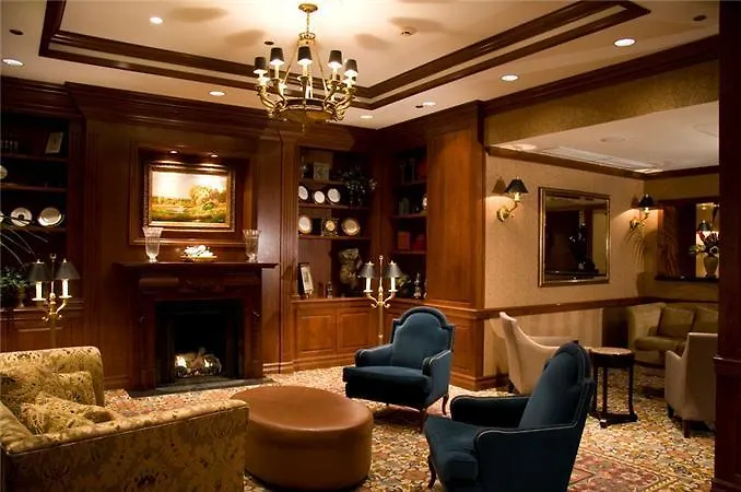 The Seneca Hotel & Suites