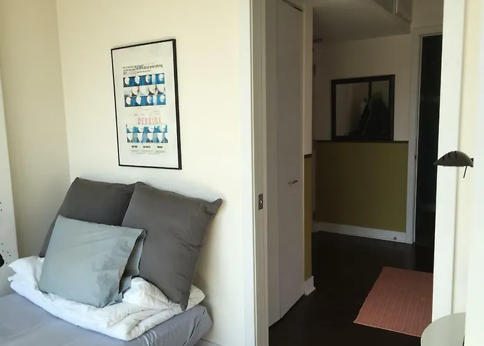 Solo Traveler Fulton Market Private Bedroom And Private Bath In Shared Unit